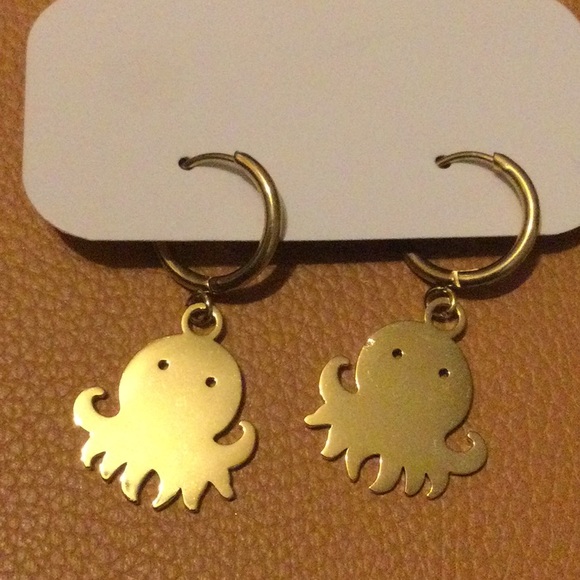 NEW Stainless Octopus Huggie Hoops - Picture 3 of 4